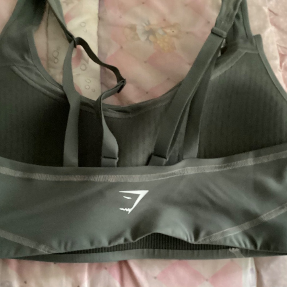2 Gymshark- STITCH FEATURE SPORTS BRA Medium Support - Picture 7 of 8